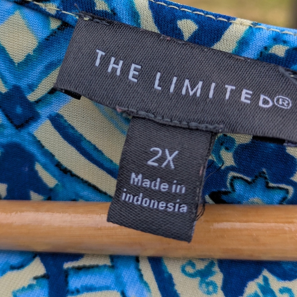 The Limited Wrap Dress - Perfect For Spring - Plus Size 2X